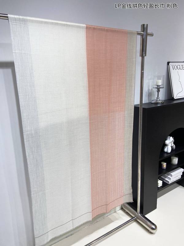 Loro Piana Scarf LPC00045 Loro Piana Scarf LPC00045